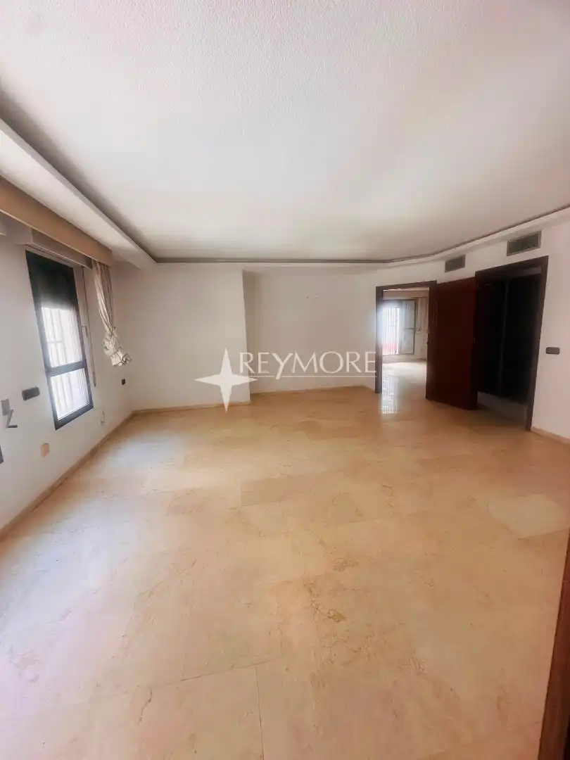 Appartamento con ascensore in vendita a Centro