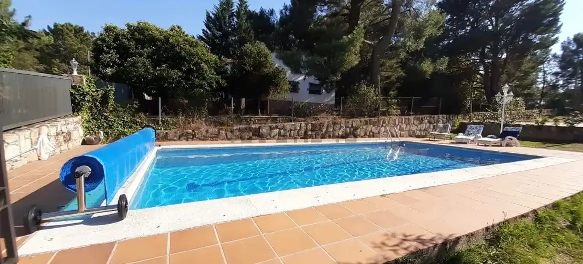Piscina de Casa o xalet de lloguer en Becerril de la Sierra amb Aire condicionat, Calefacció i Jardí privat