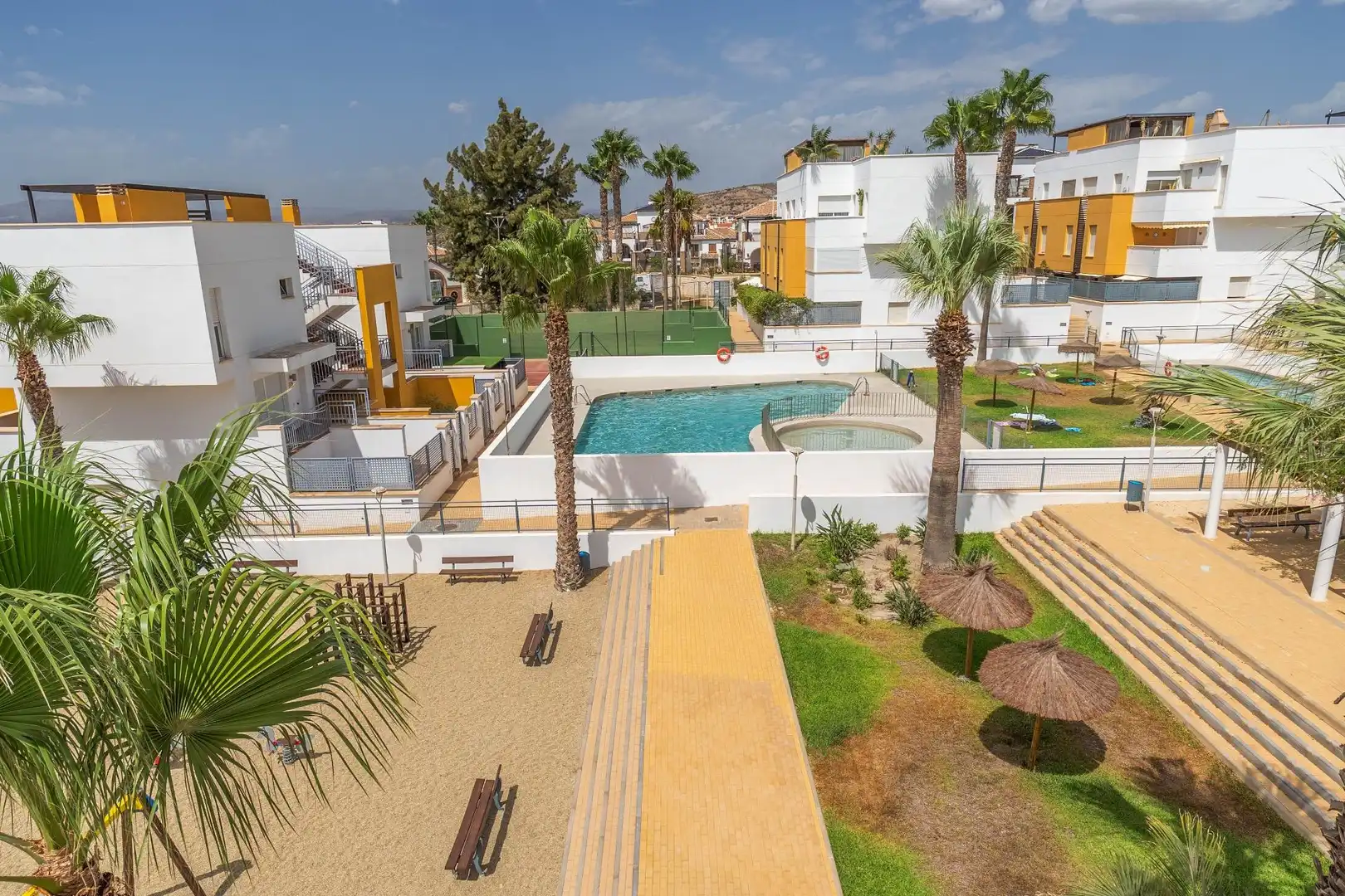 Piscina de Piso en venta en Vera con Aire acondicionado, Terraza y Trastero