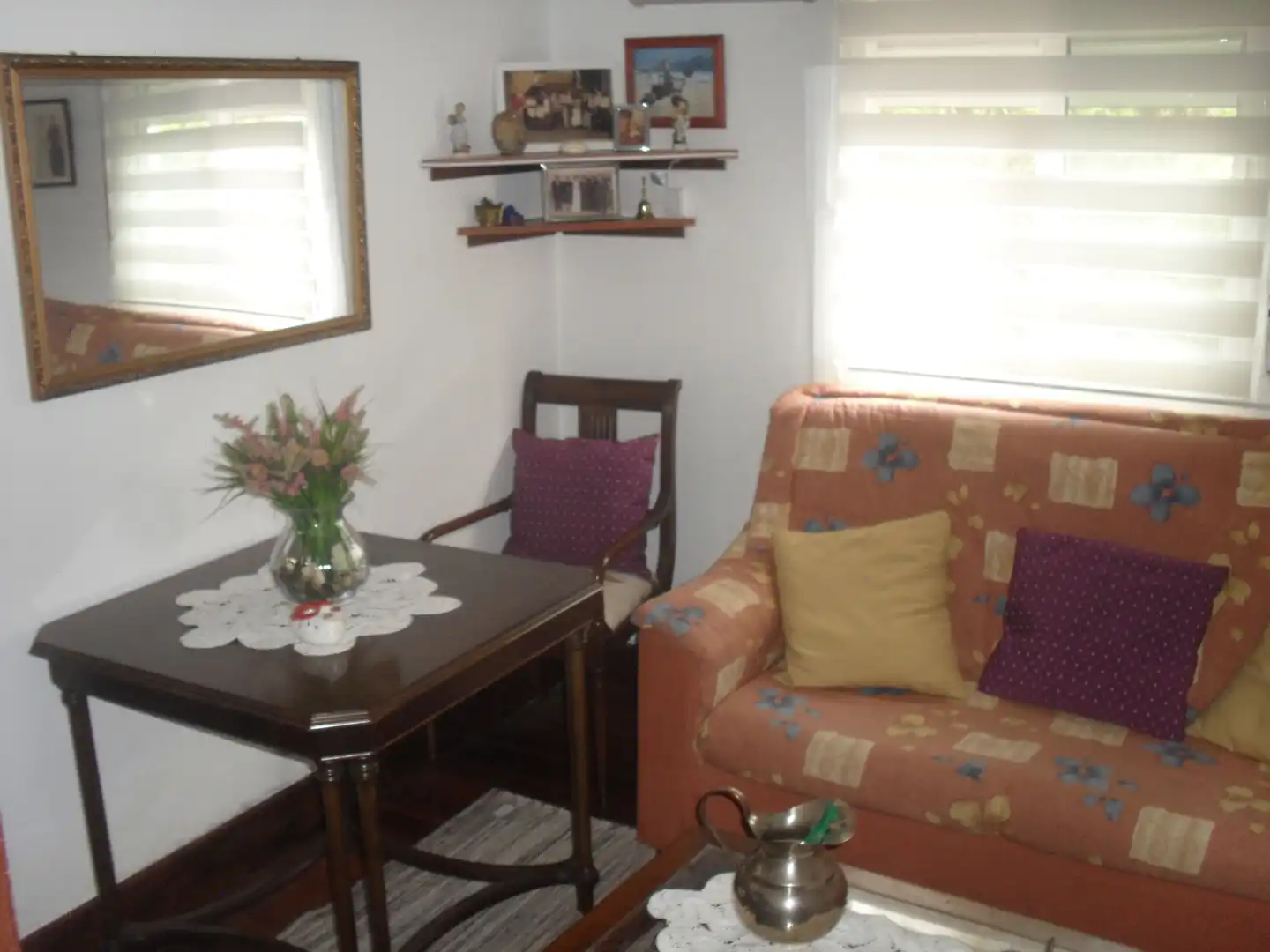 Sala d'estar de Casa o xalet en venda en Vigo  amb Jardí privat, Terrassa i Traster