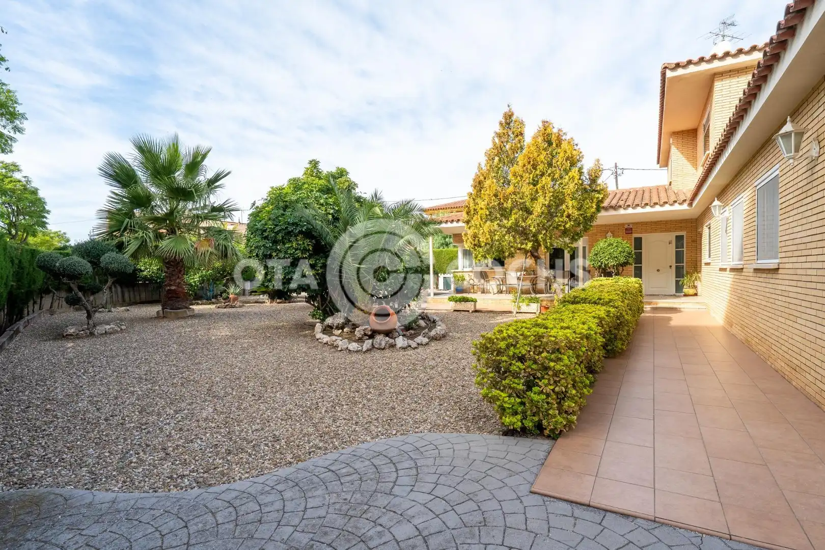 Garden of Houses for sale in Ponent