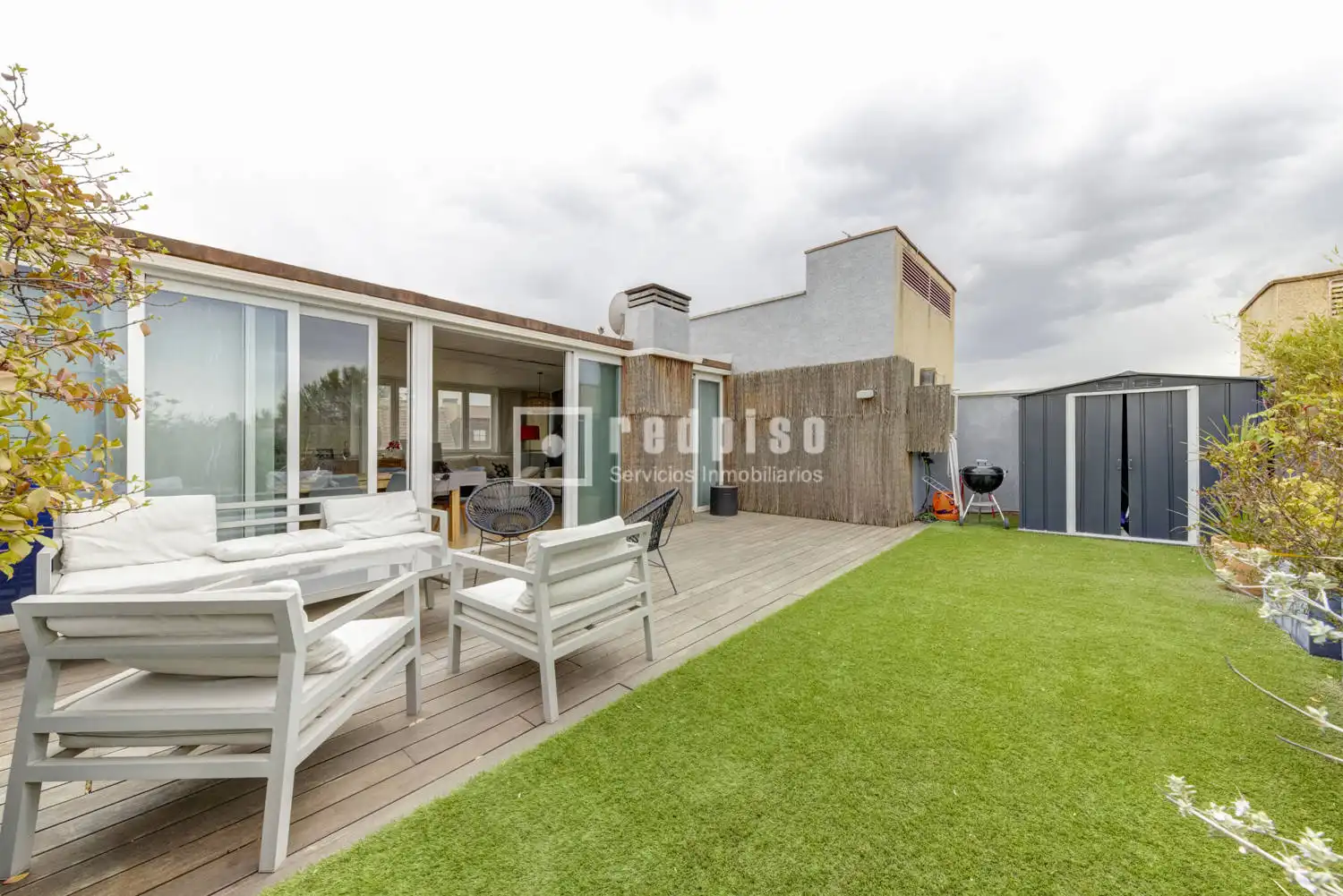 Terraza de Ático en venta en Pozuelo de Alarcón con Aire acondicionado, Calefacción y Jardín privado