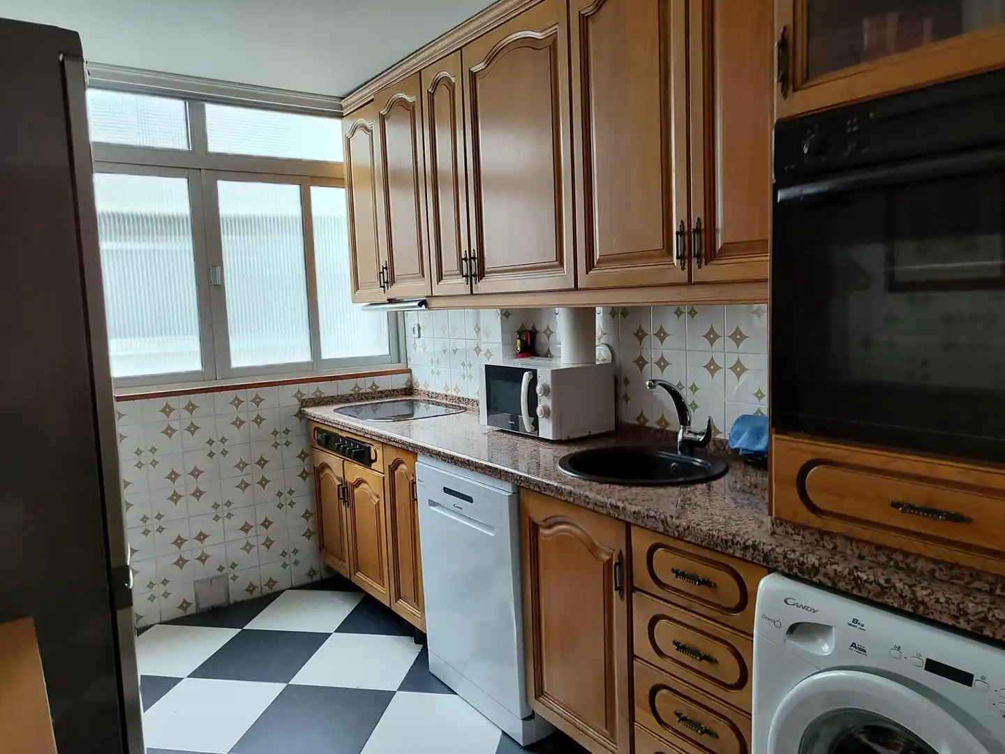 Room in Calle LOZOYA, El Plantinar – Avda. La Paz - El Juncal
