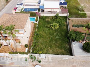 Terrenos y solares en venta en Avenida SUR