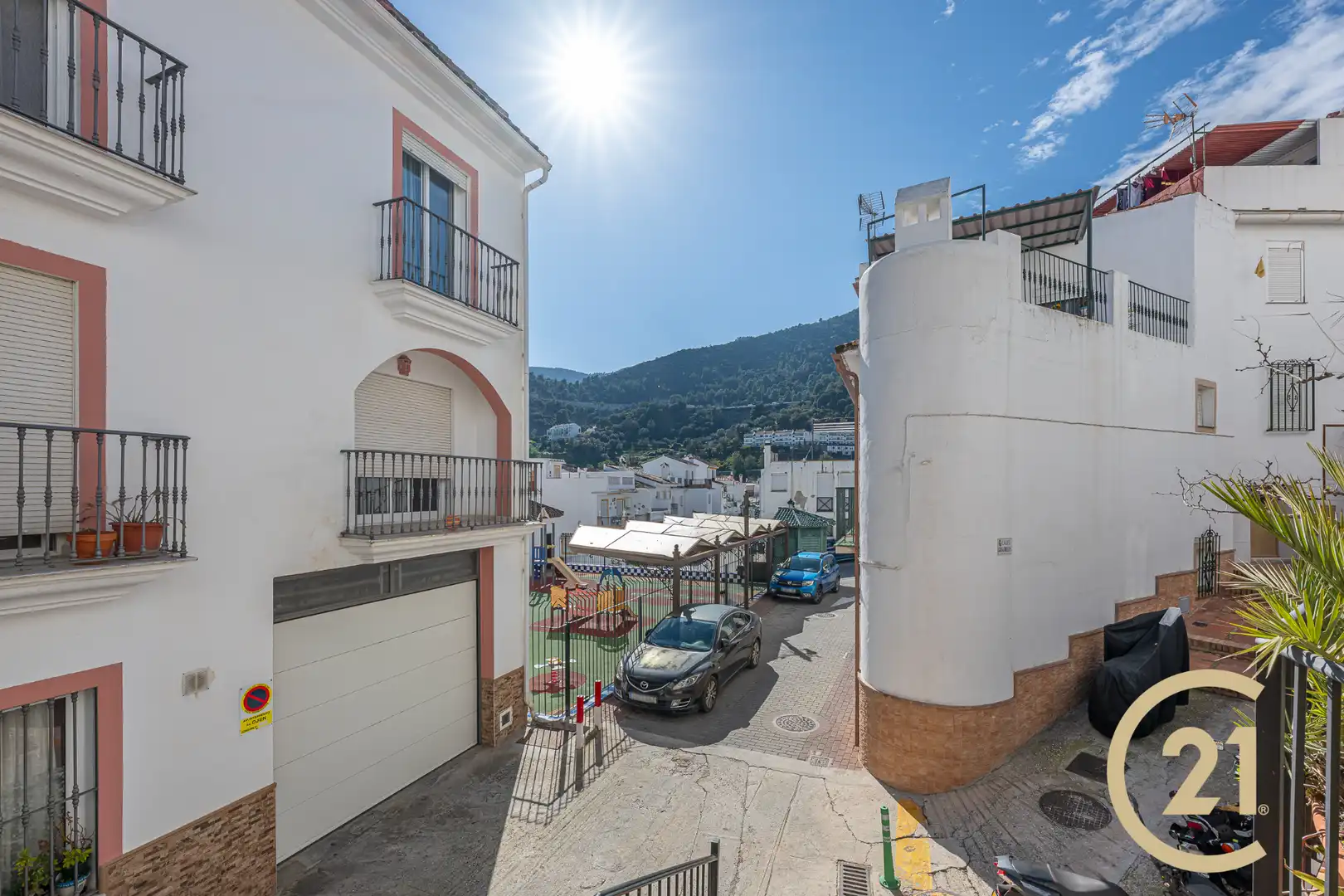 Vista exterior de Ático en venta en Ojén con Parquet, Amueblado y Horno
