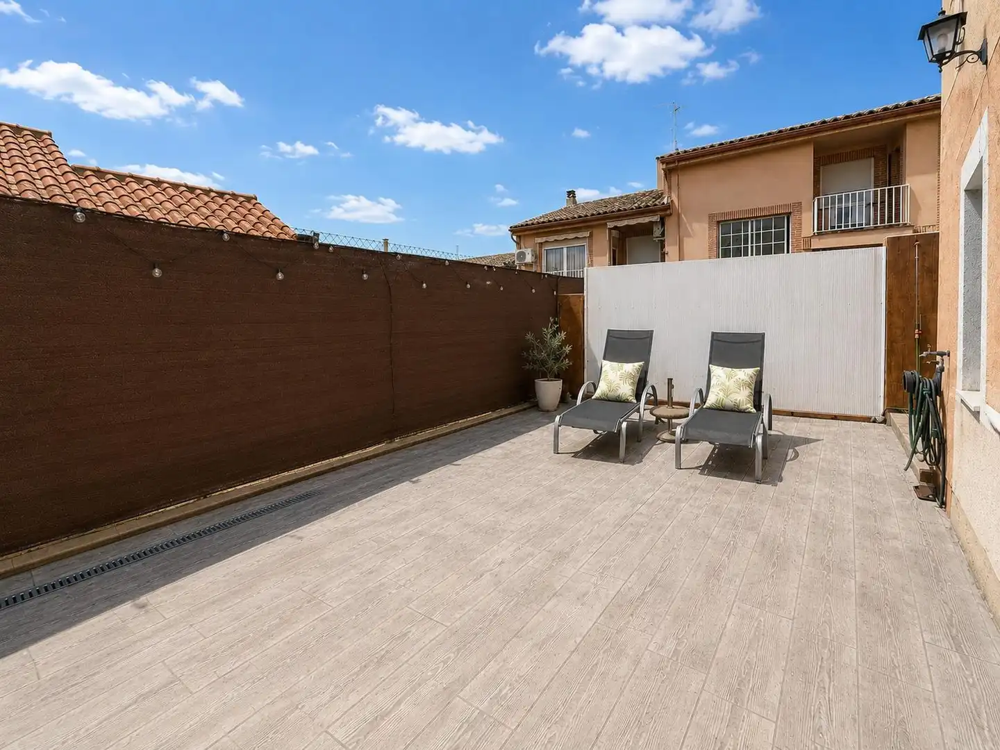 Terraza de Casa adosada en venta en Loeches con Calefacción, Jardín privado y Terraza