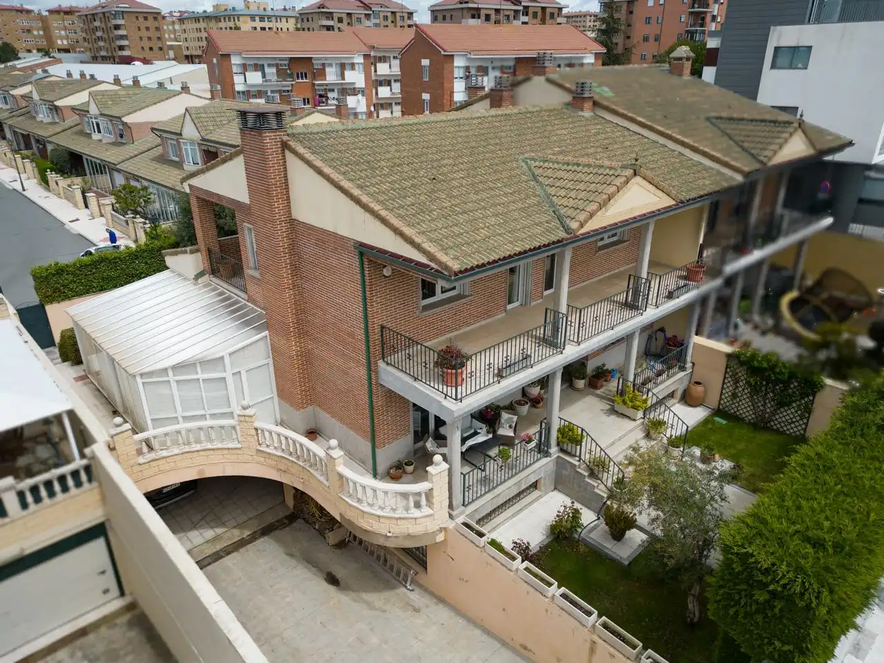Vista exterior de Casa o xalet en venda en Ávila amb Calefacció, Jardí privat i Terrassa