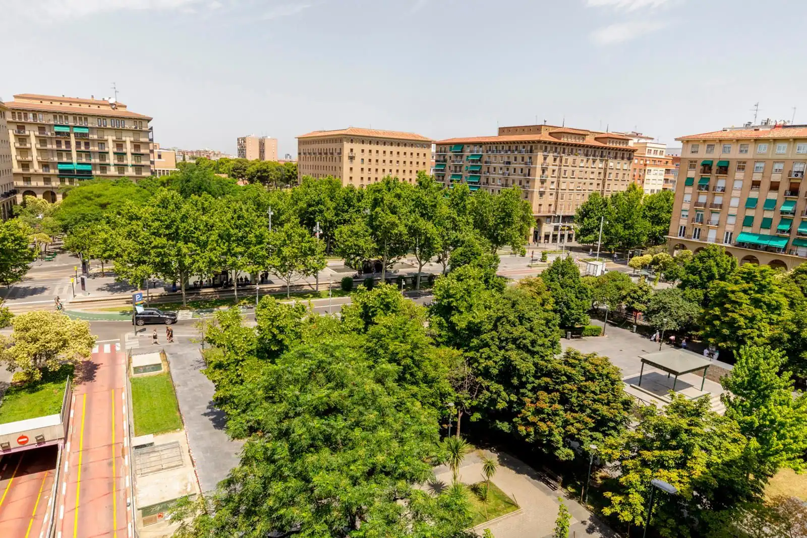 Exterior view of Flat for sale in Zaragoza  with Air Conditioner, Terrace and Storage room