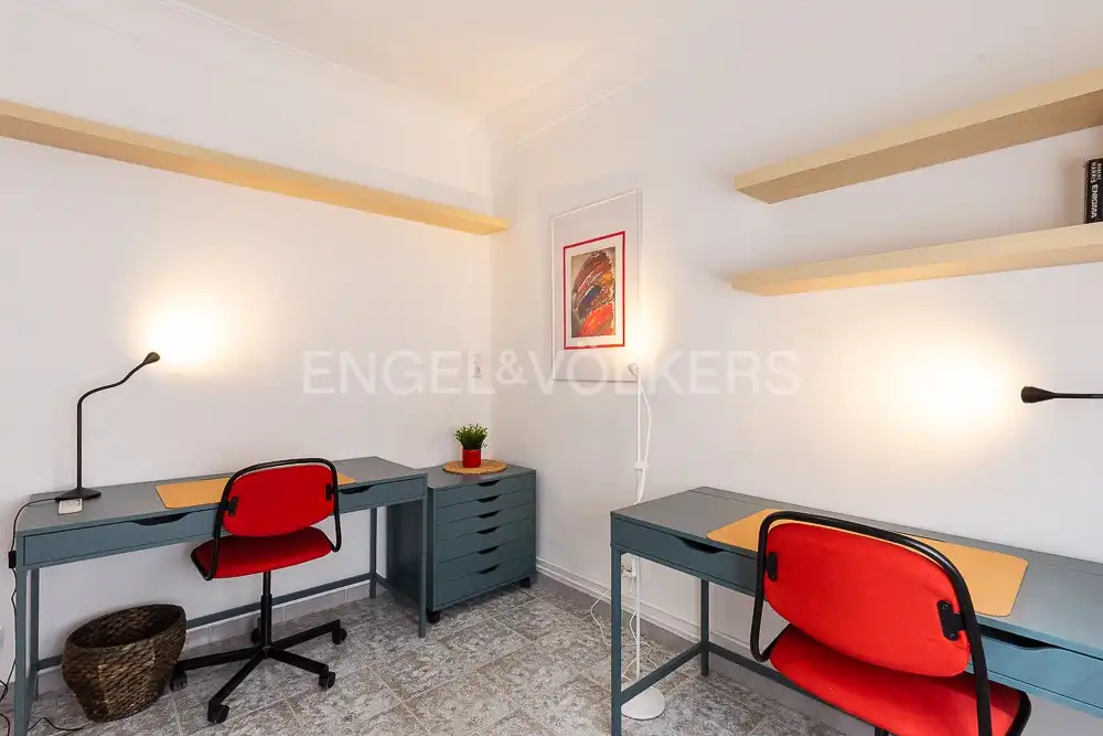 Flat for rent in Valencia  with Air Conditioner, Heating and Furnished