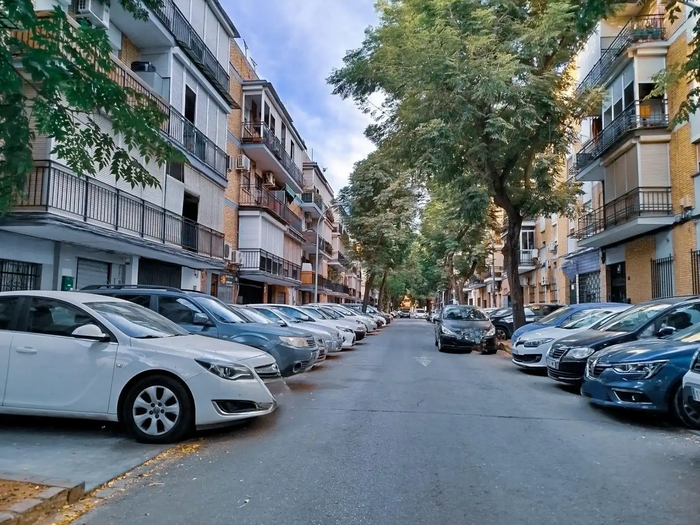 Exterior view of Houses for sale in Sevilla