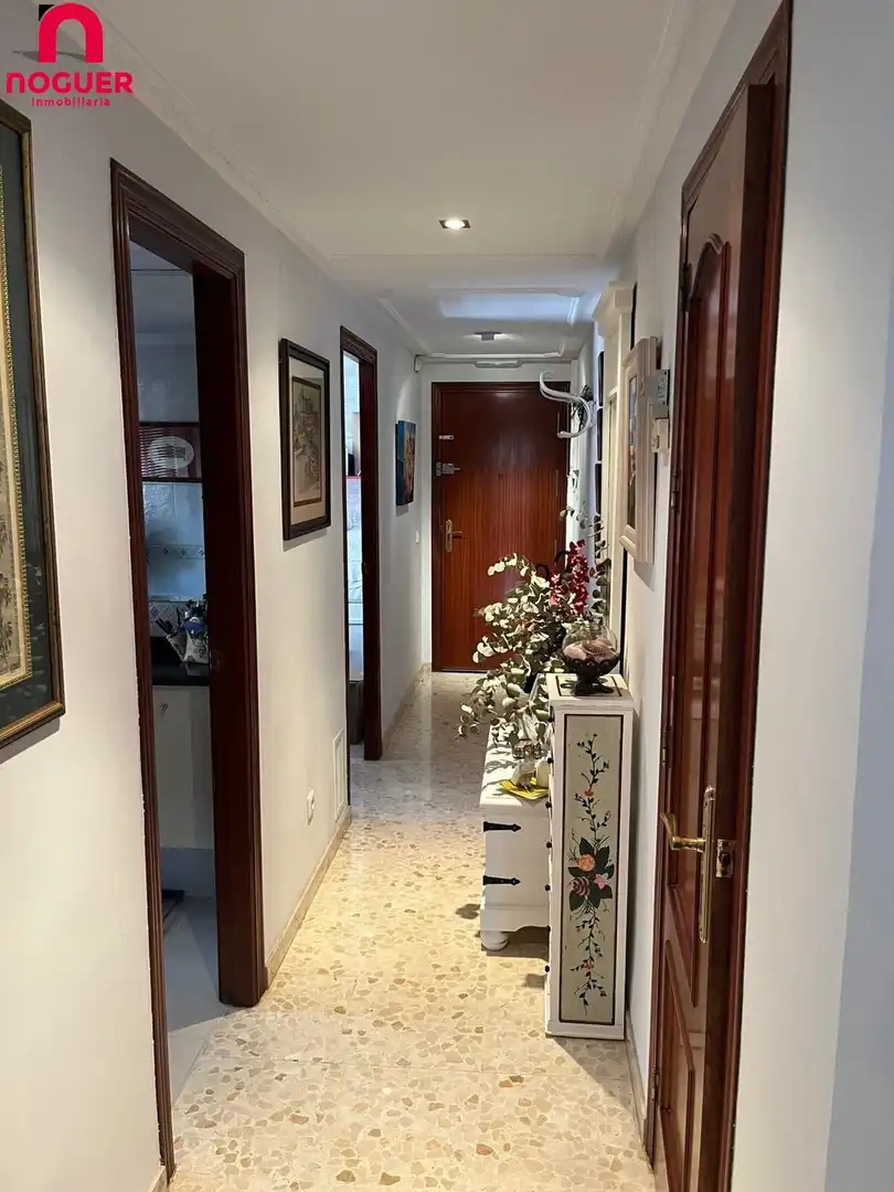 Wohnung zum Verkauf in Córdoba mit Klimaanlage, Heizung und Terrasse