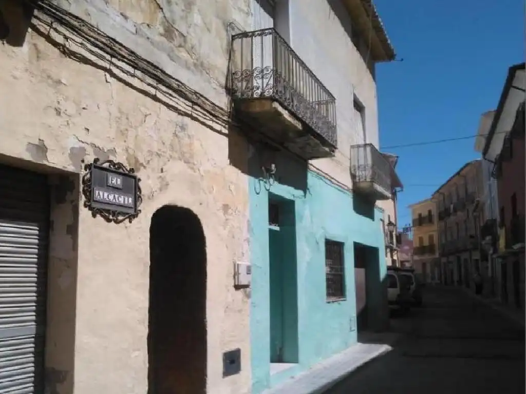 Vista exterior de Piso en venta en Sax