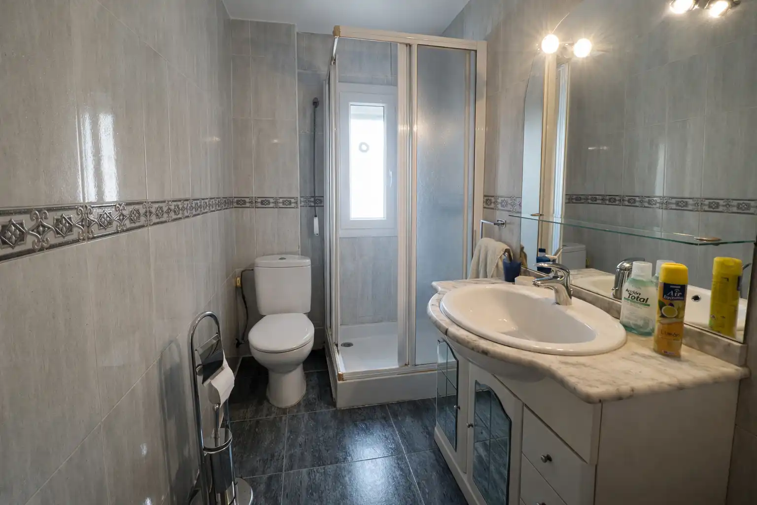 Baño de Piso en venta en Palencia con Calefacción y Amueblado
