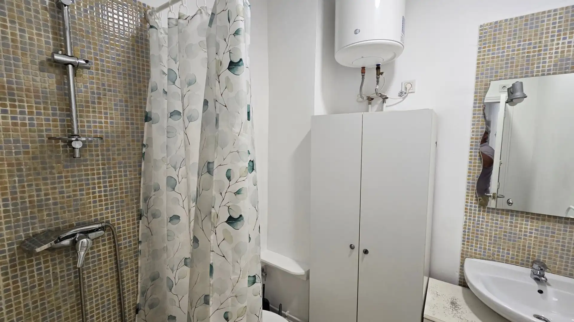 Bathroom of Study for rent in El Campello  with Air Conditioner, Heating and Furnished