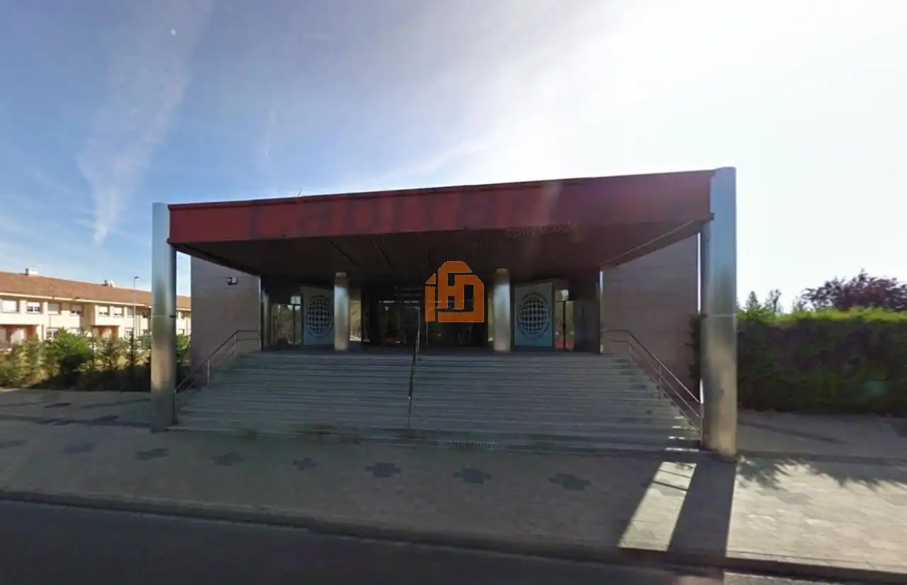 Local en venta en Reino de León, Villaquilambre