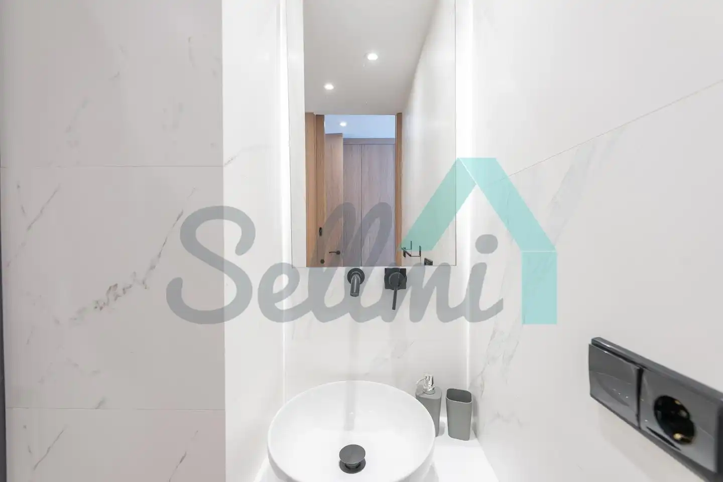 Flat for rent in Calle Real Oviedo, Masip