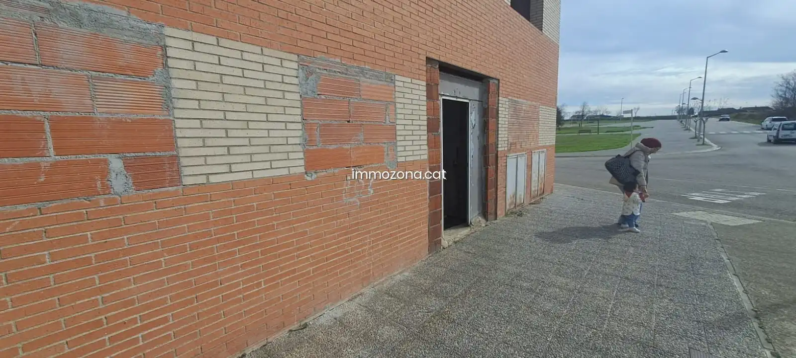 Gewerbefläche zum Verkauf in Calle Miquel Martí i Pol, imagen 2