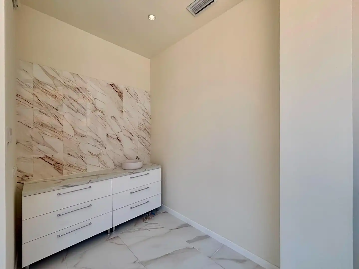 Baño de Local de alquiler en Güímar con Aire acondicionado