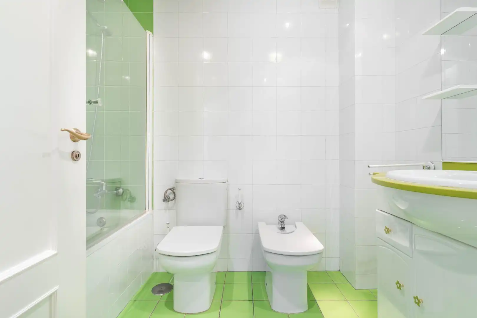 Baño de Piso en venta en Tapia de Casariego con Calefacción y Amueblado
