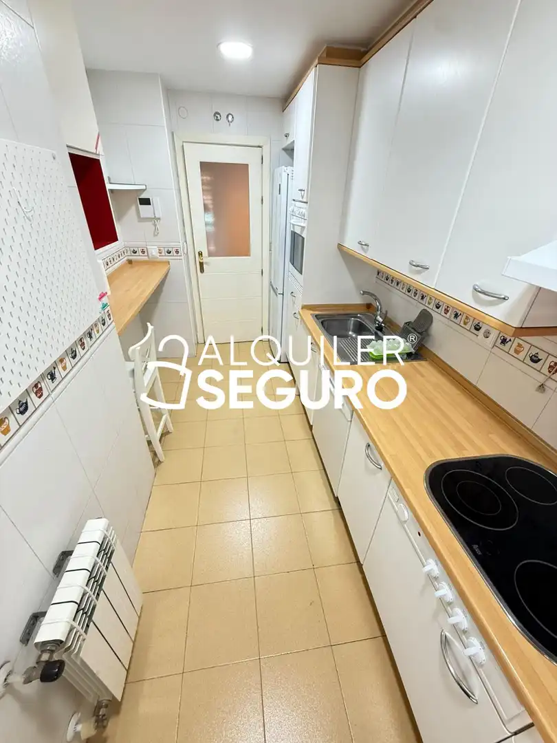 Cocina de Piso de alquiler en Madrid con Aire acondicionado, Calefacción y Piscina