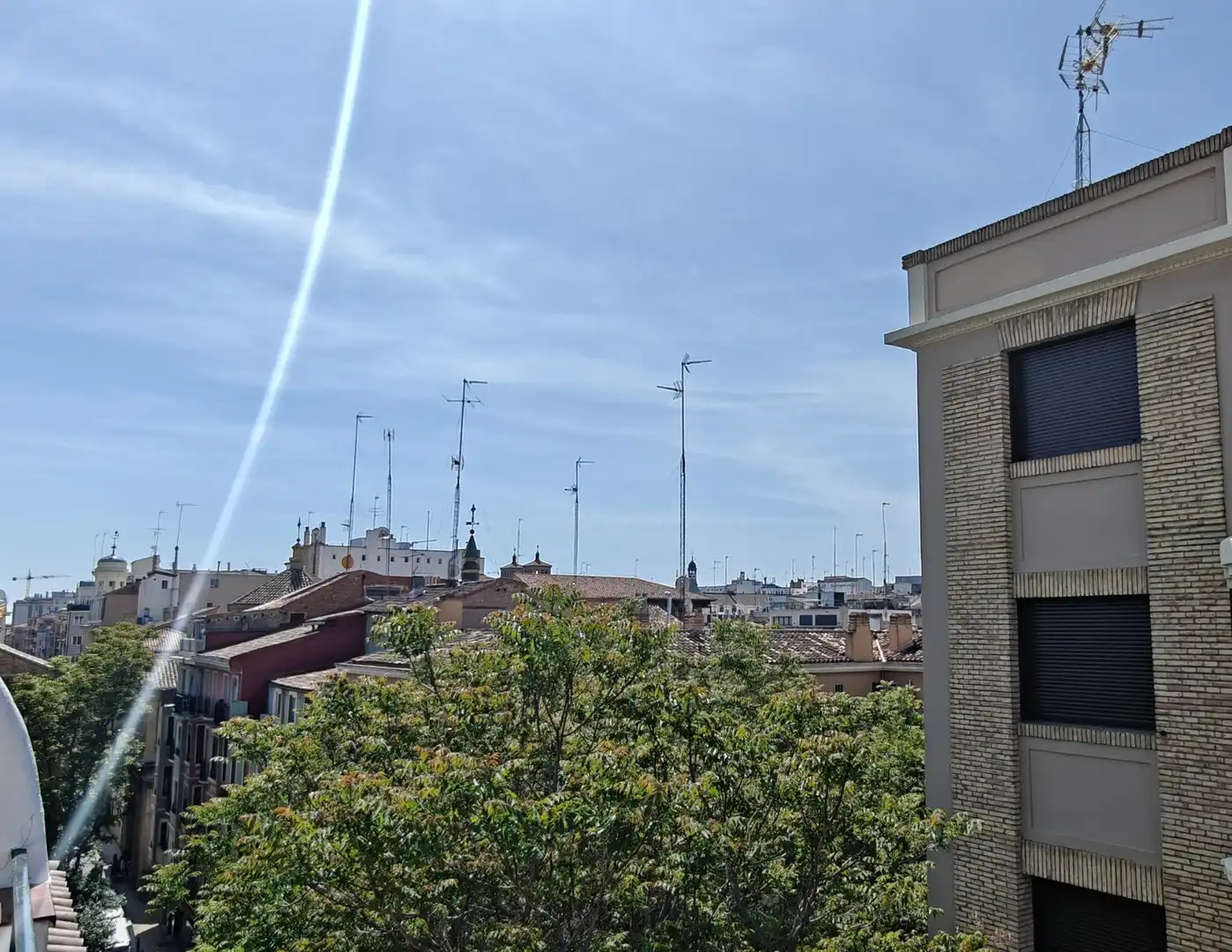 Vista exterior de Piso en venta en Zaragoza con Calefacción, Parquet y Terraza