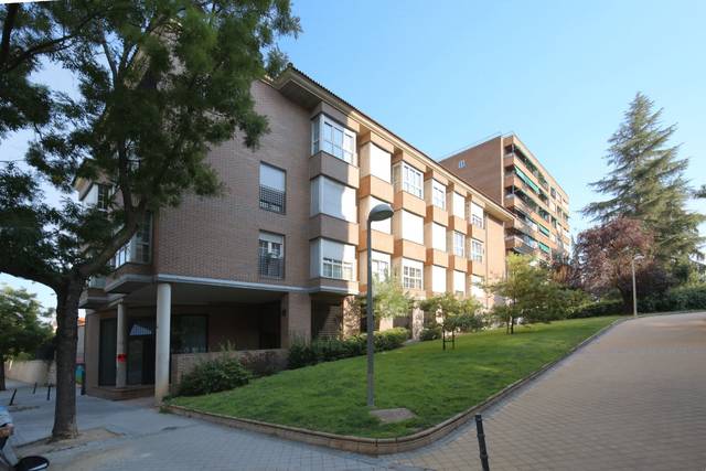Apartamento en Alquiler en Calle del Pintor Ribera, 8 en Hispanoamérica - Bernabéu