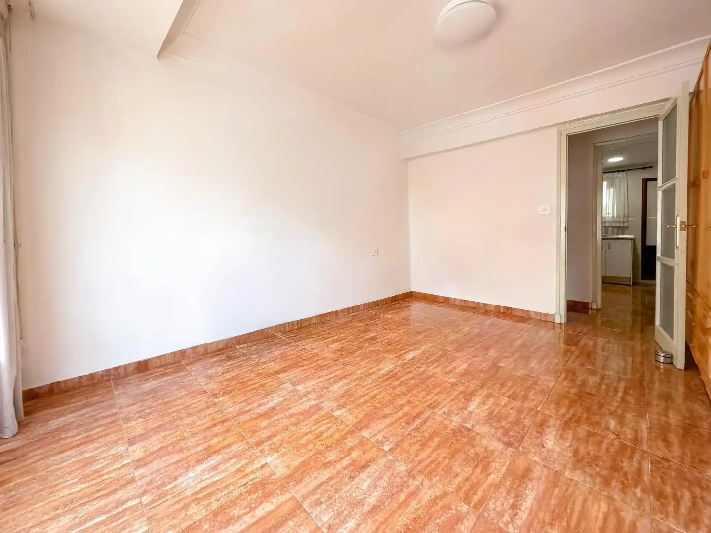 Piso en venta en Burjassot con Balcón