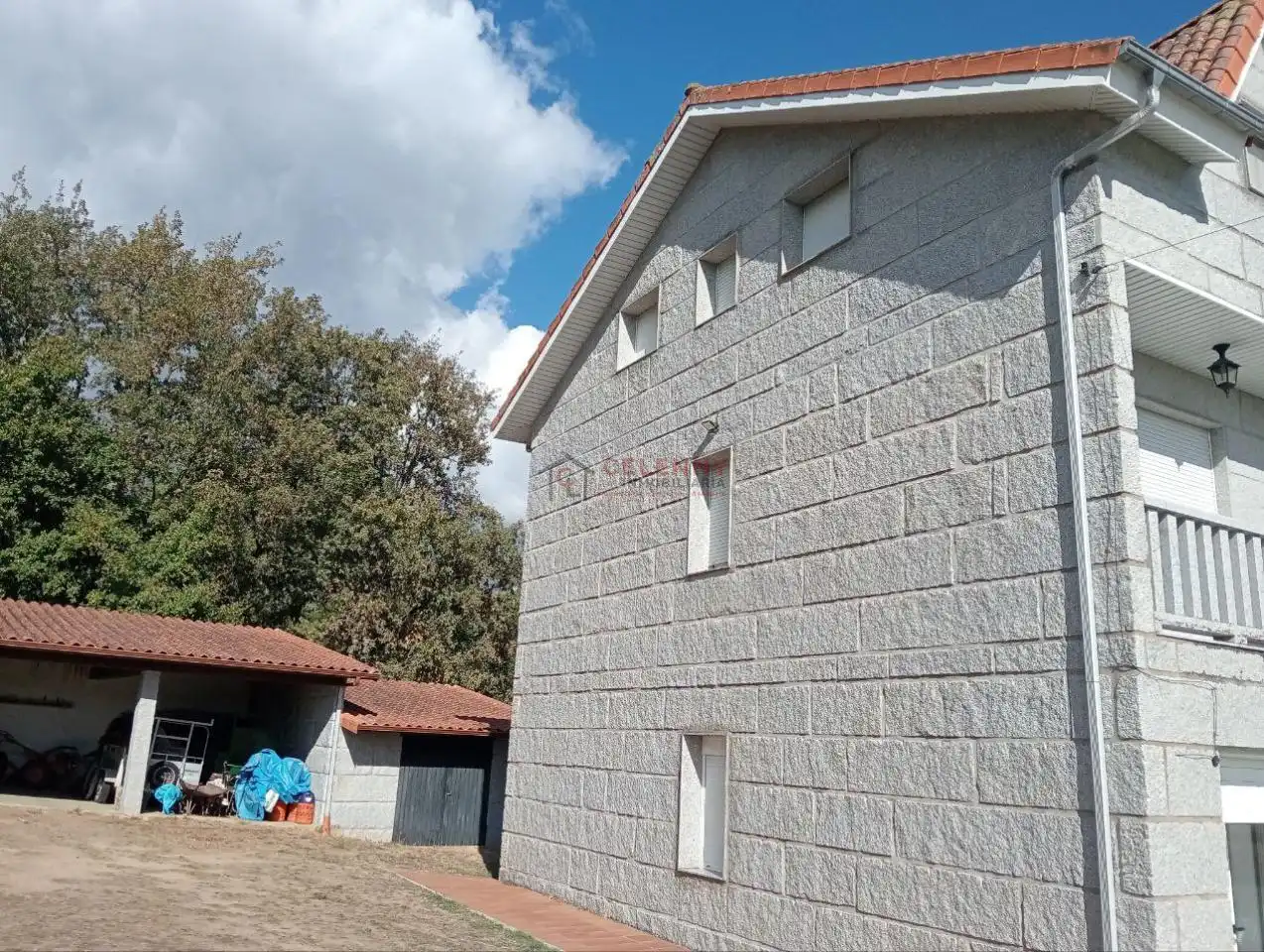 Exterior view of Houses for sale in Toén  with Heating, Private garden and Terrace