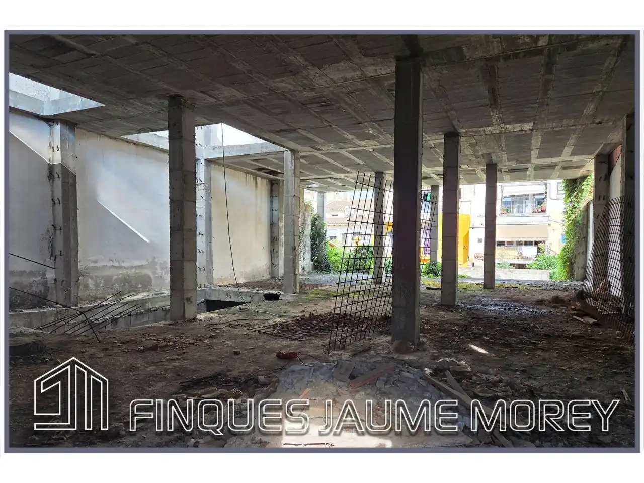 Detached house with garden for sale in Calle Castillo Castell de Bellver 1, imagen 2