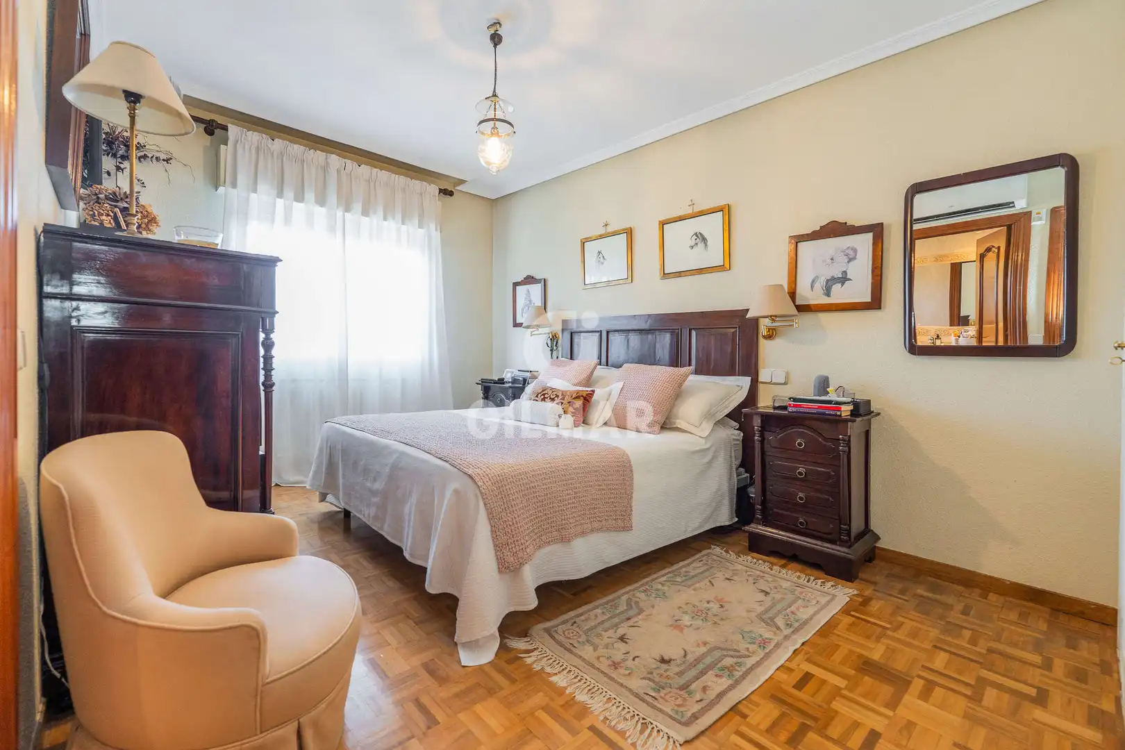 Bedroom of Detached homes for sale in Pozuelo de Alarcón  with Heating, Private garden and Swimming Pool