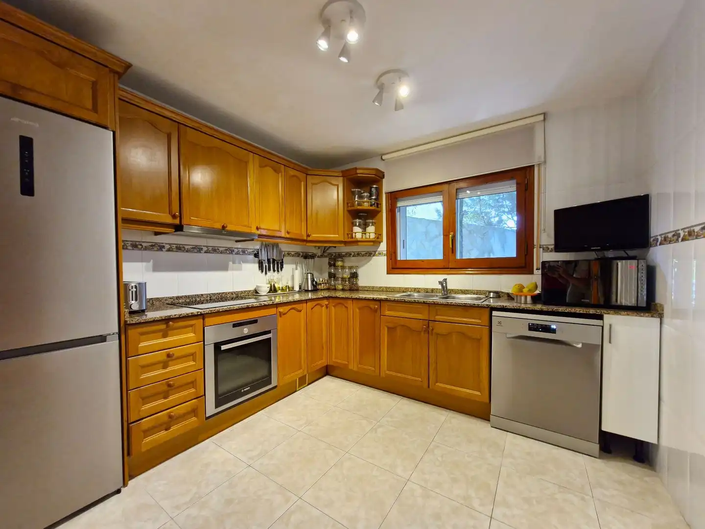 Kitchen of Houses for sale in Almoster  with Air Conditioner, Heating and Storage room