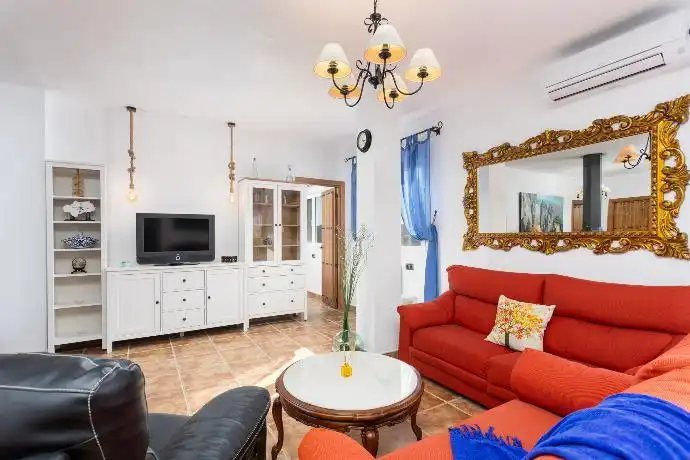 Sala d'estar de Finca rústica en venda en Torrox amb Aire condicionat, Calefacció i Jardí privat