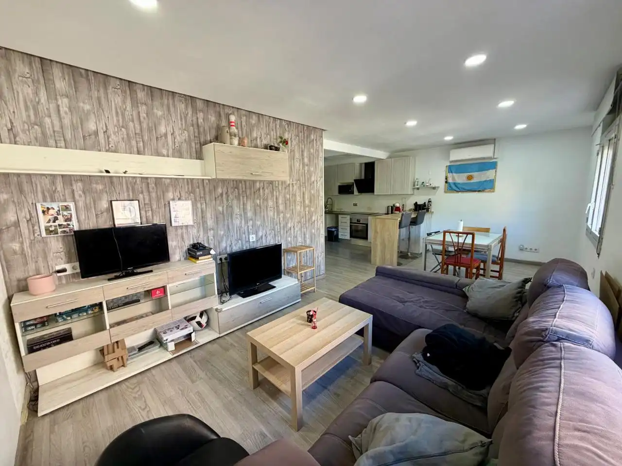 Living room of Flat for sale in Nou Barris