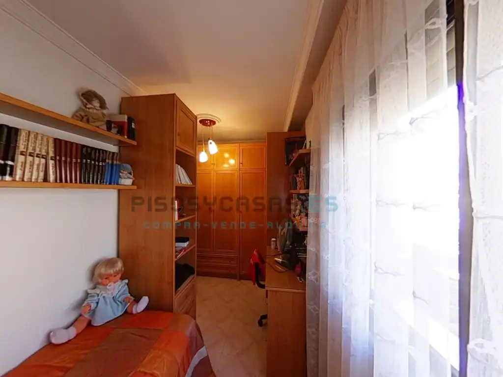 Casa con terraza en venta en Calle Democracia 4, imagen 55
