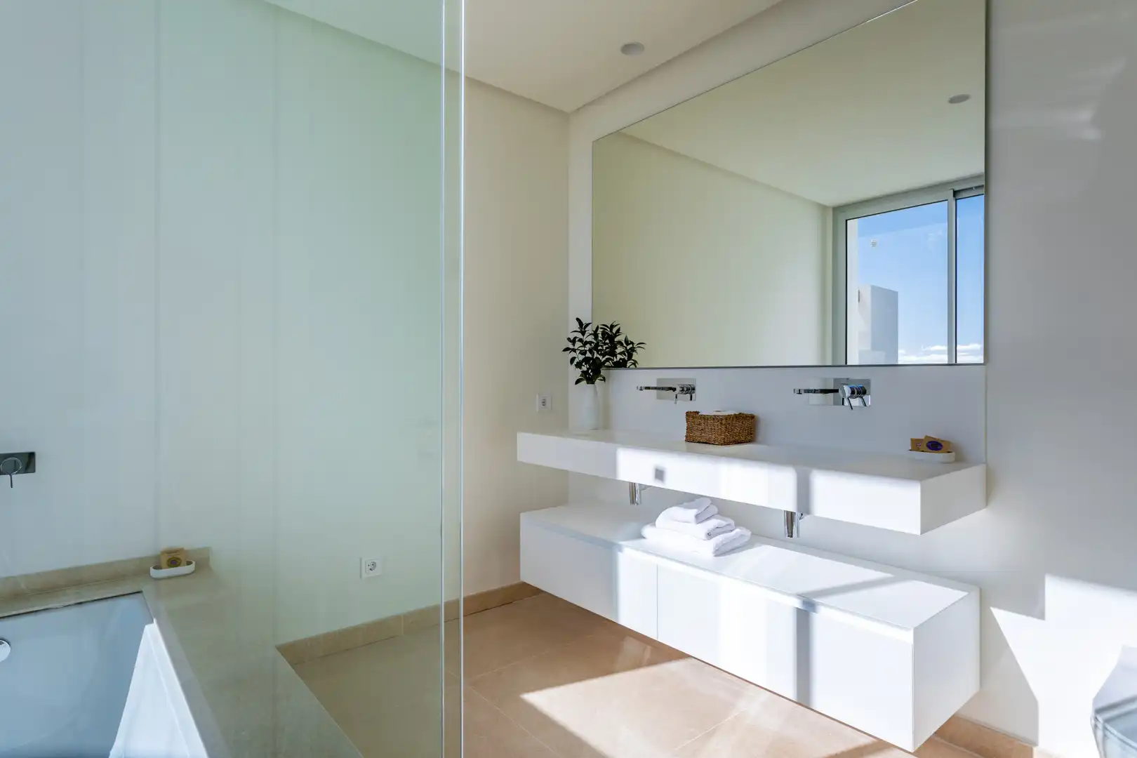 Apartment with pool for sale in Benahavís pueblo, imagen 11