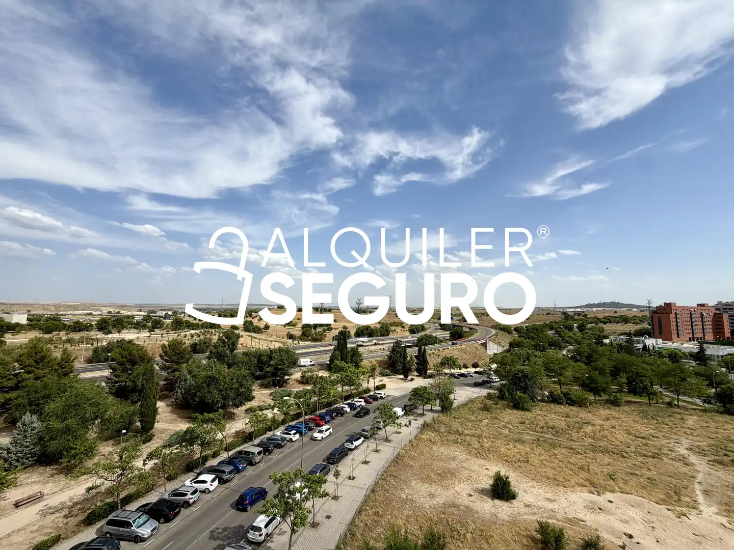 Vista exterior de Piso de alquiler en Madrid con Aire acondicionado, Calefacción y Piscina