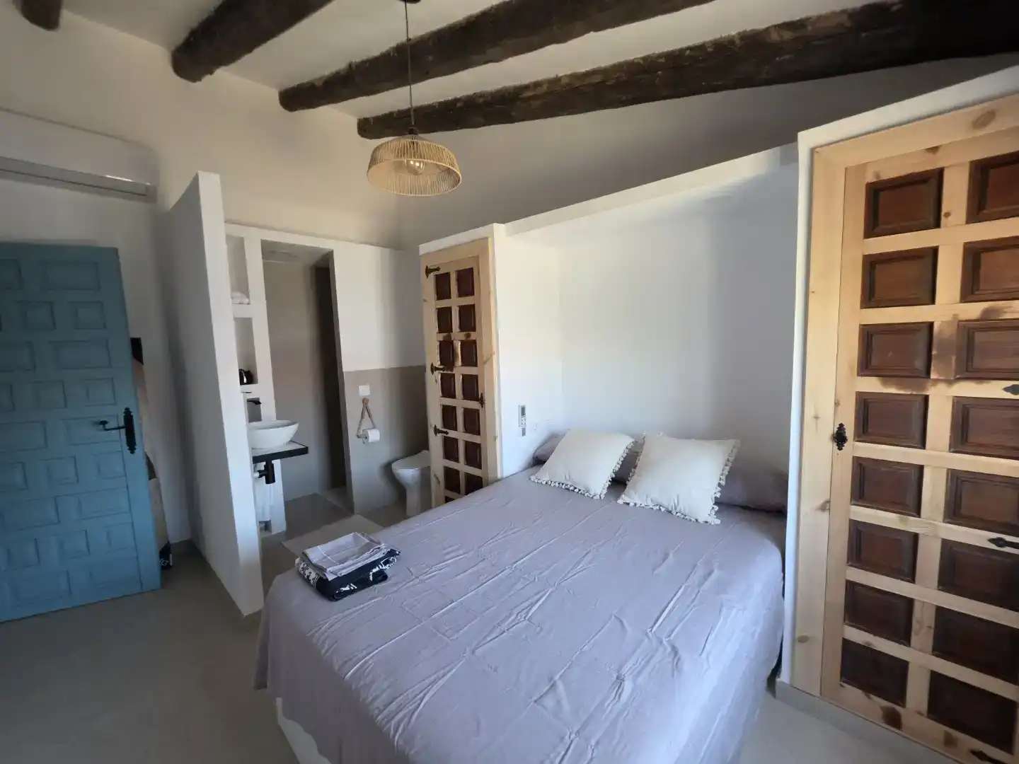 Dormitori de Casa o xalet de lloguer en Dénia amb Aire condicionat, Jardí privat i Traster