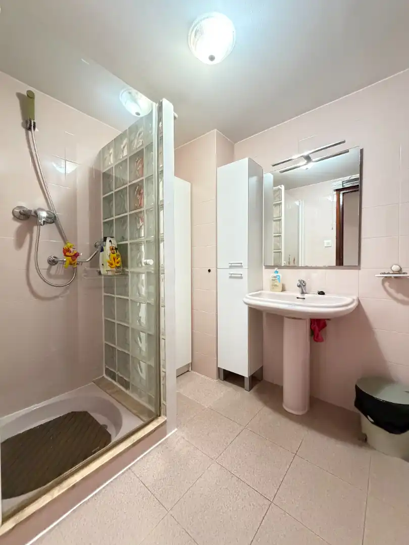 Baño de Piso en venta en Carlet con Terraza, Trastero y Amueblado