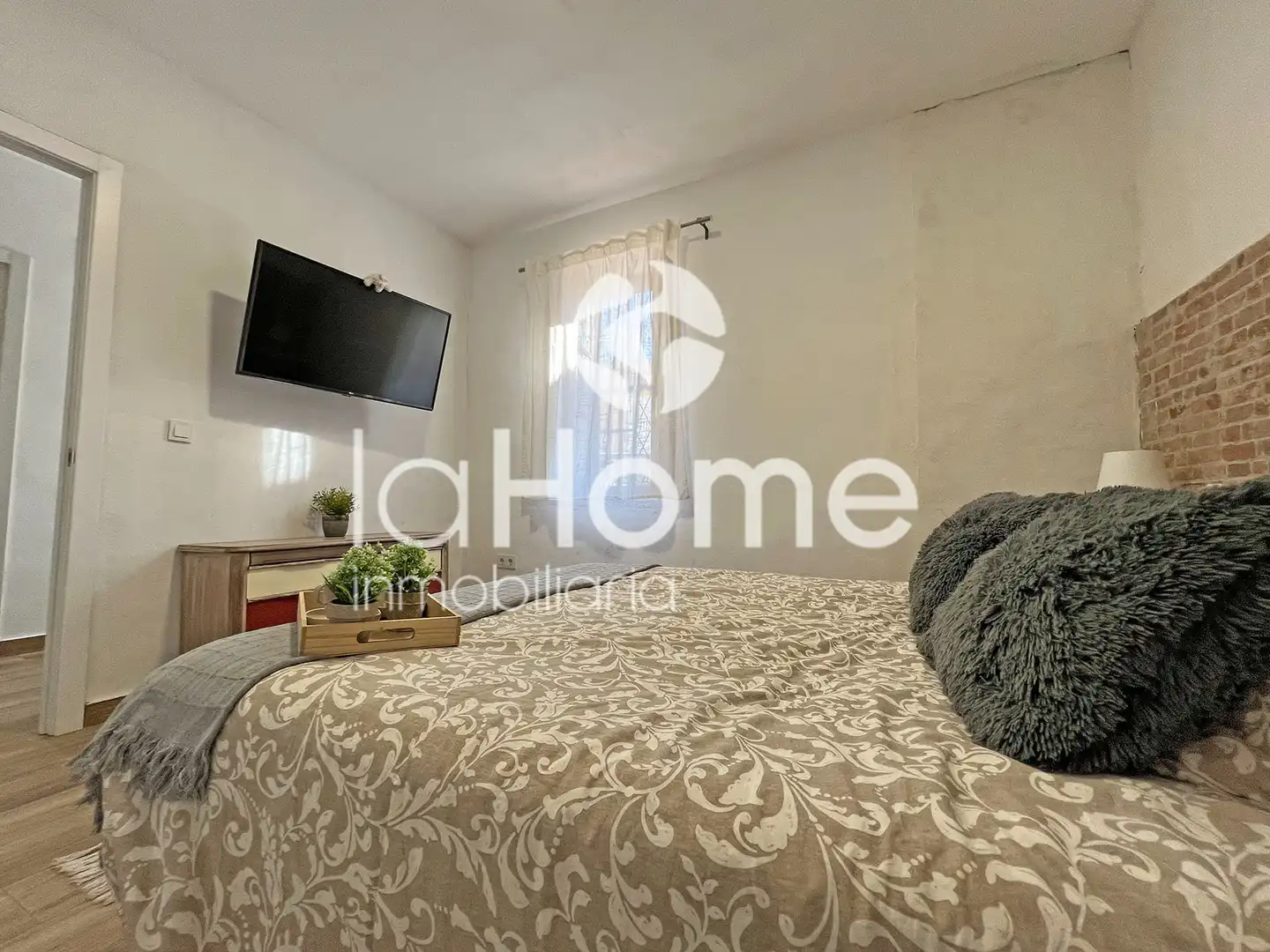 Habitación de Casa adosada en venta en Paterna con Aire acondicionado, Terraza y Horno
