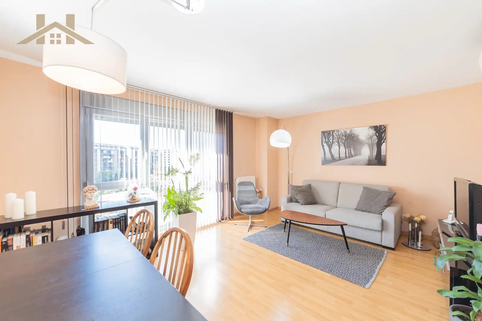 Living room of Flat for sale in Fuencarral - El Pardo