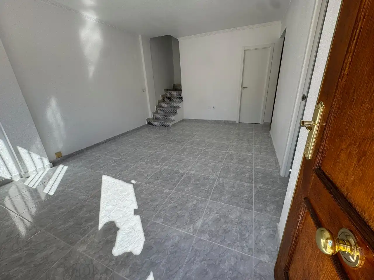 Casa adosada en venda en Torrevieja amb Terrassa, Forn i Balcó