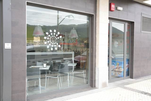 Local comercial en Venta en Manuel Lekuona Plaza, Andoain, Spain, 2 en Andoain