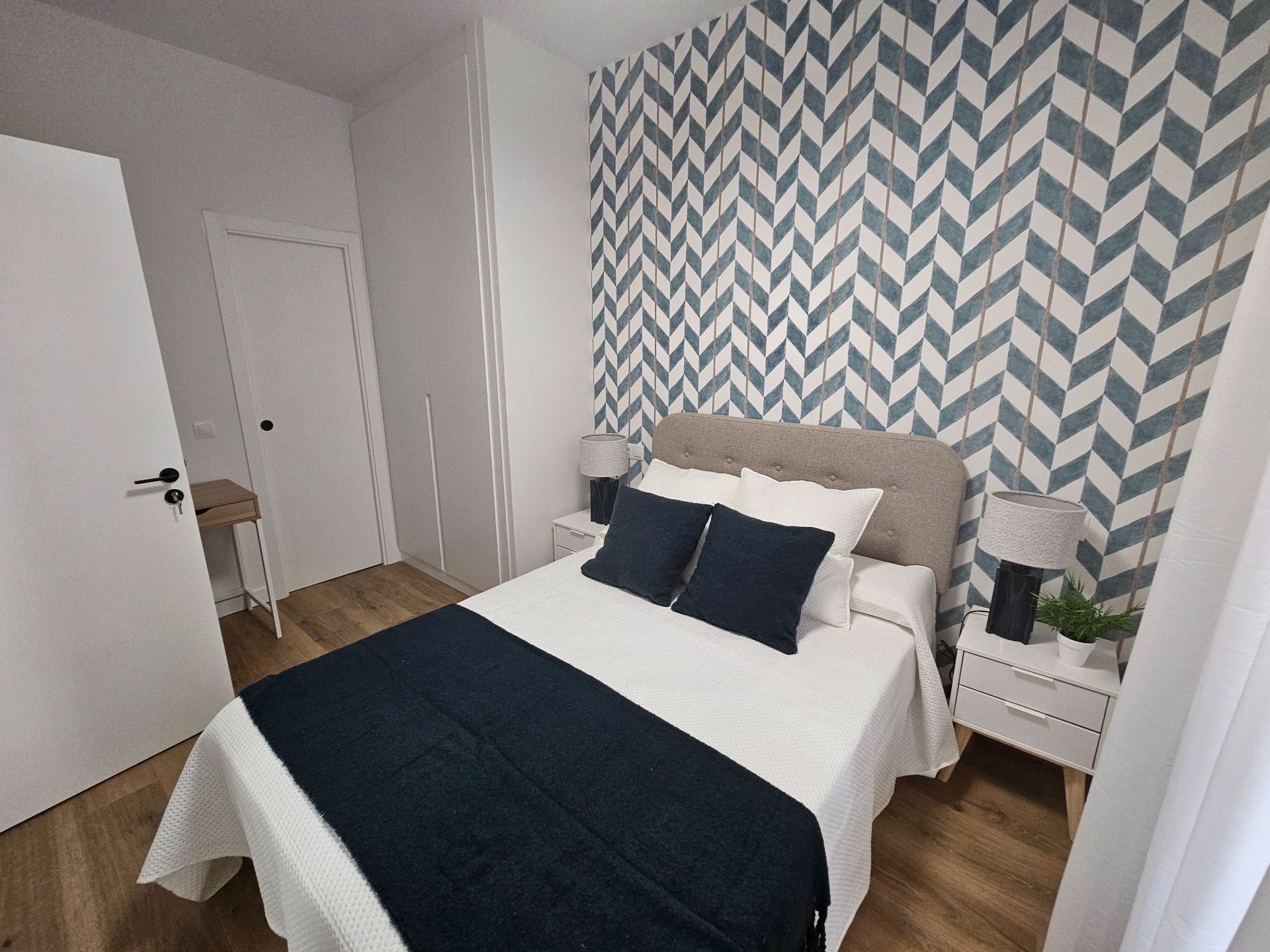 Dormitori de Pis de lloguer en  Madrid Capital amb Calefacció i Moblat