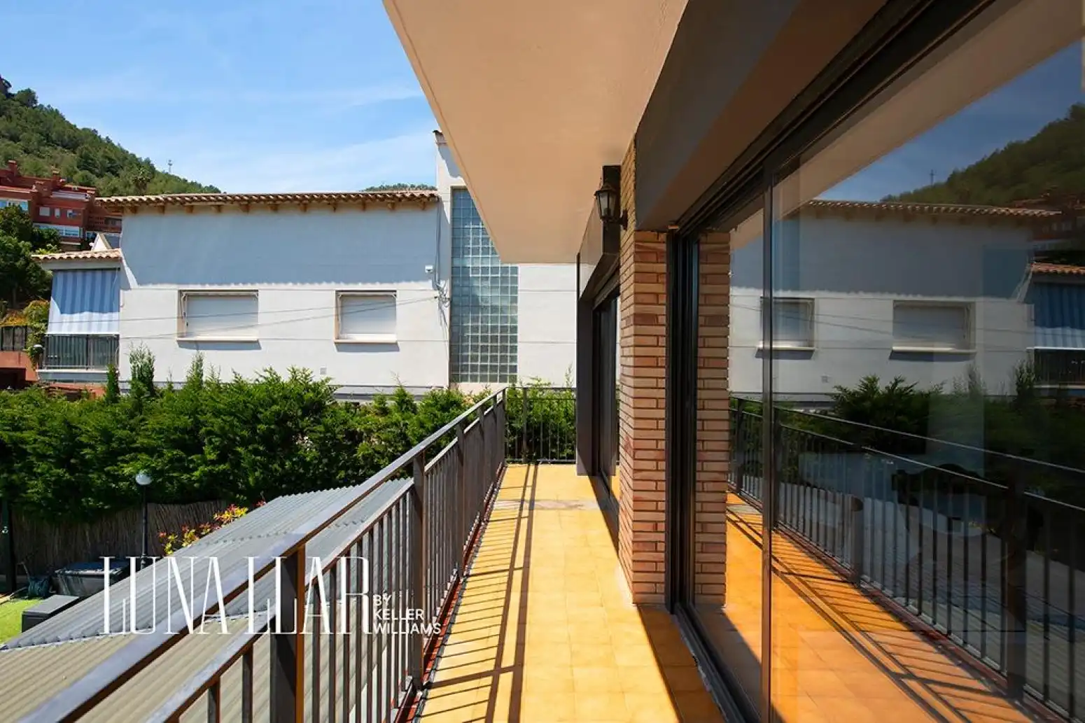 Balcony of Houses for sale in Castelldefels  with Air Conditioner, Heating and Parquet flooring