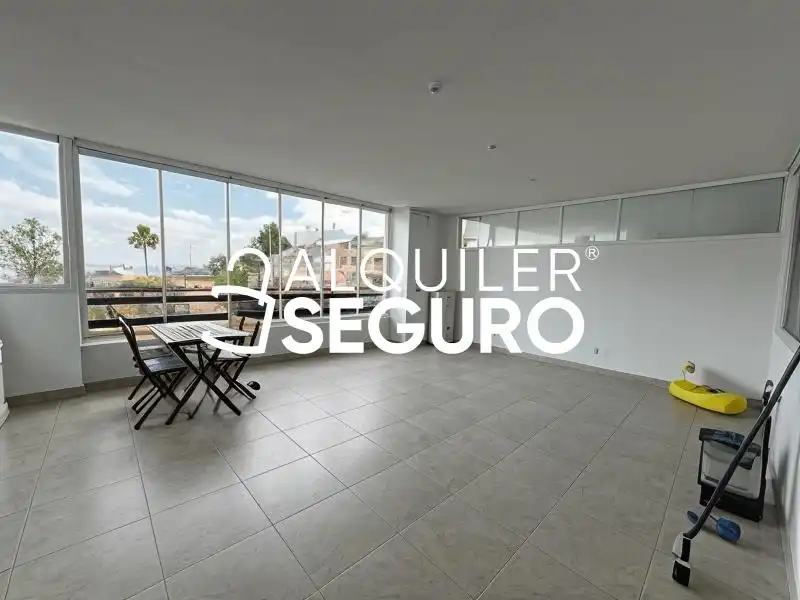 Piso de alquiler en Casares con Terraza, Trastero y Amueblado