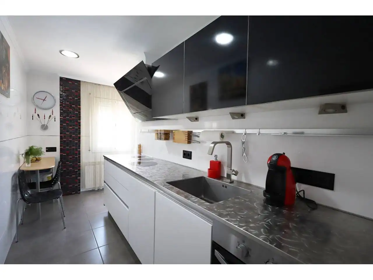 Flat with terrace for sale in Calle Pere Codina i Mont, imagen 9