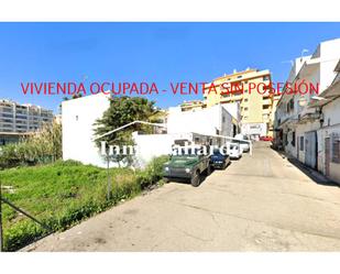 Vista exterior de Casa adosada en venda en Marbella amb Jardí privat
