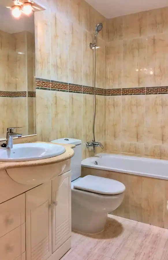 Baño de Ático en venta en Catarroja con Terraza