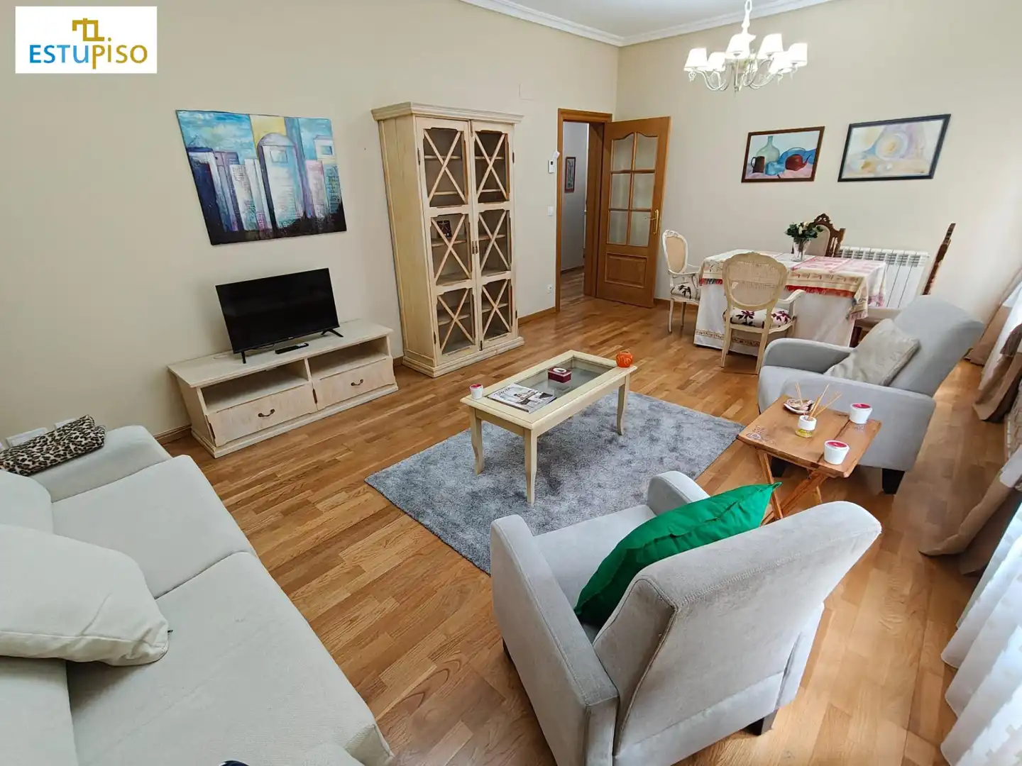 Sala de estar de Piso de alquiler en León Capital  con Calefacción y Amueblado