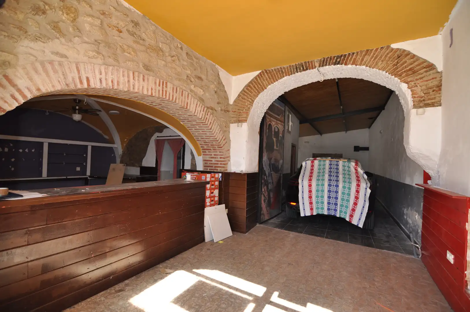 Commercial properties for rent in Valdefuentes  with Air Conditioner
